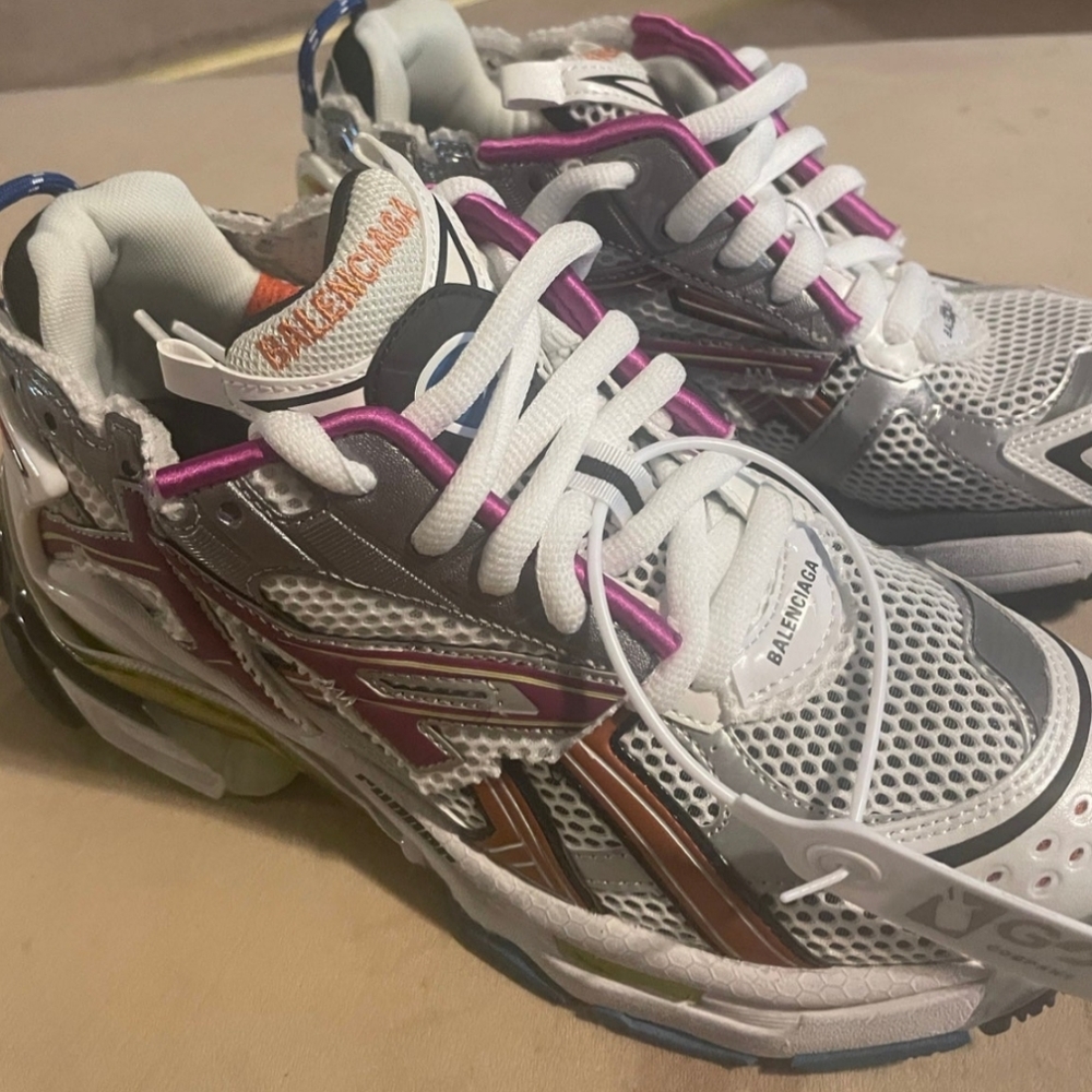 Balenciaga Runner 40